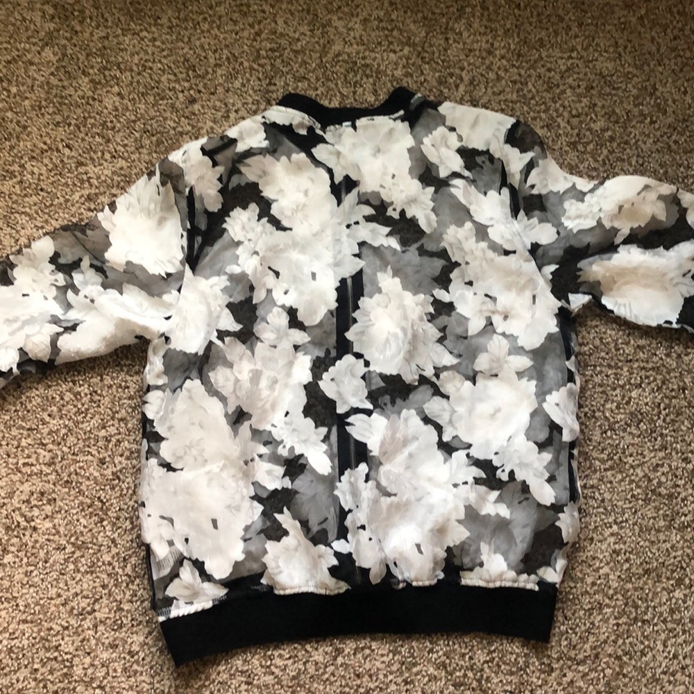 Jacket/overlay - Picture 4 of 4